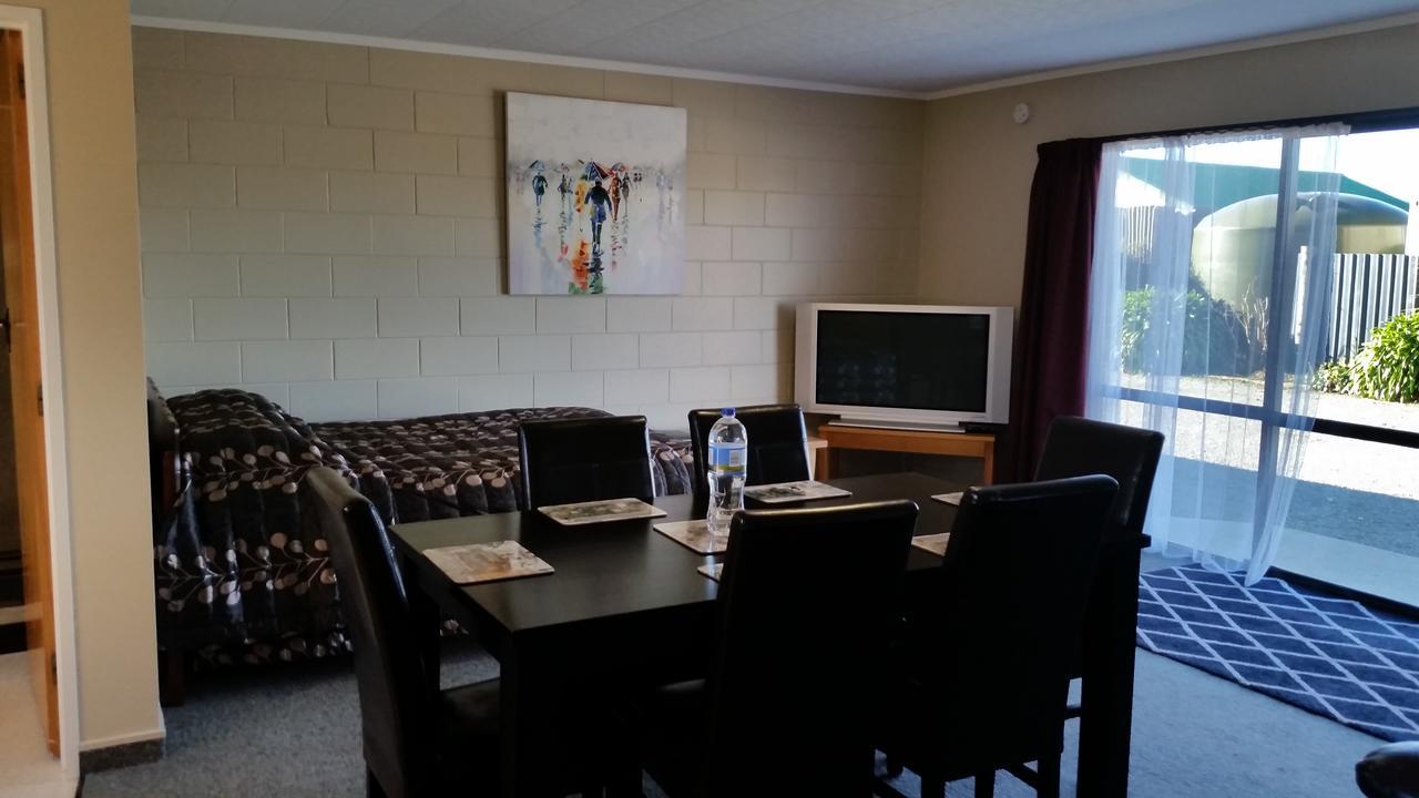 Moeraki Boulders Motel Hampden Экстерьер фото